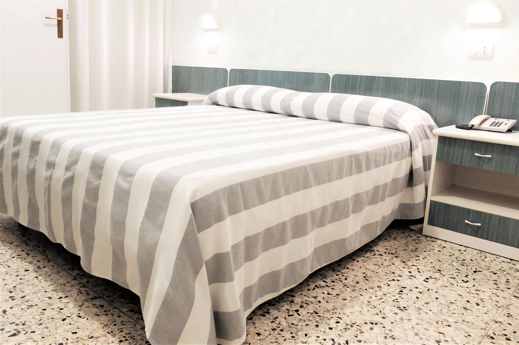 Hotel Aurea Rimini Exterior photo