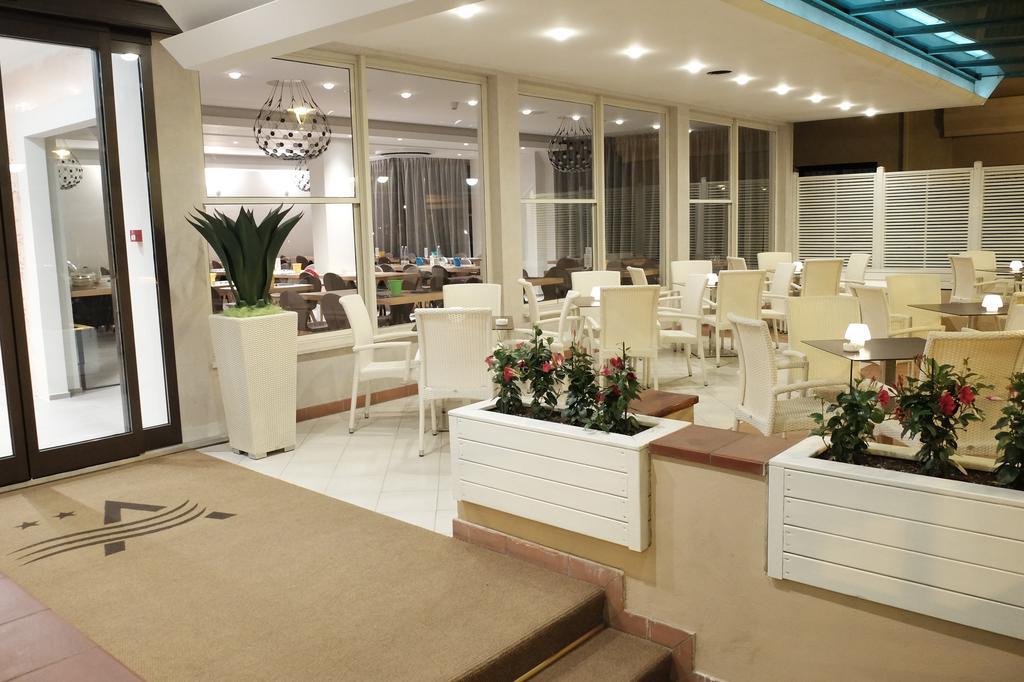 Hotel Aurea Rimini Exterior photo