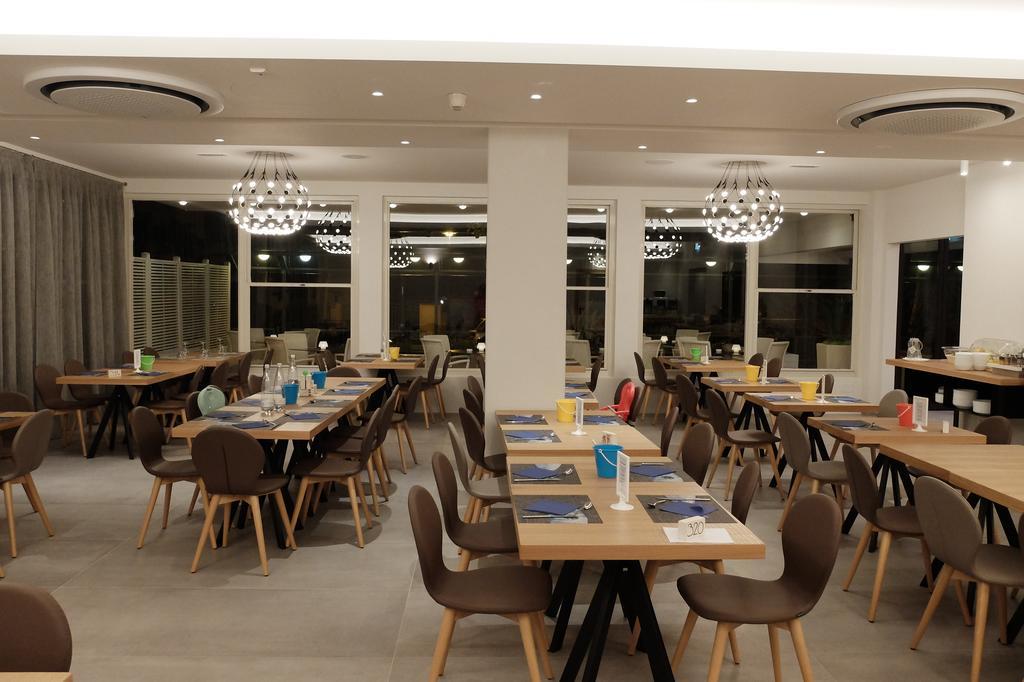 Hotel Aurea Rimini Exterior photo